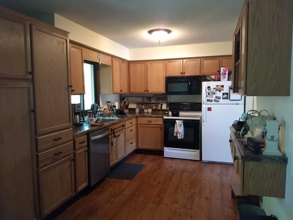 How to Paint Kitchen Cabinets