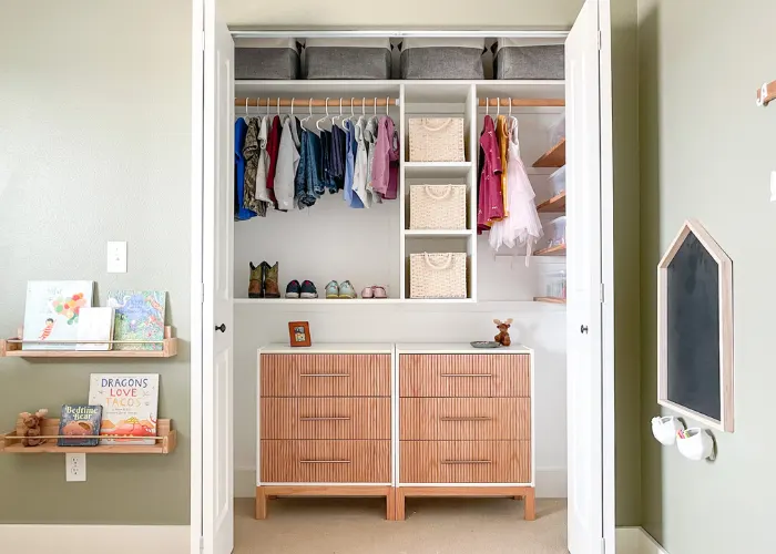 Kids Closet Organization