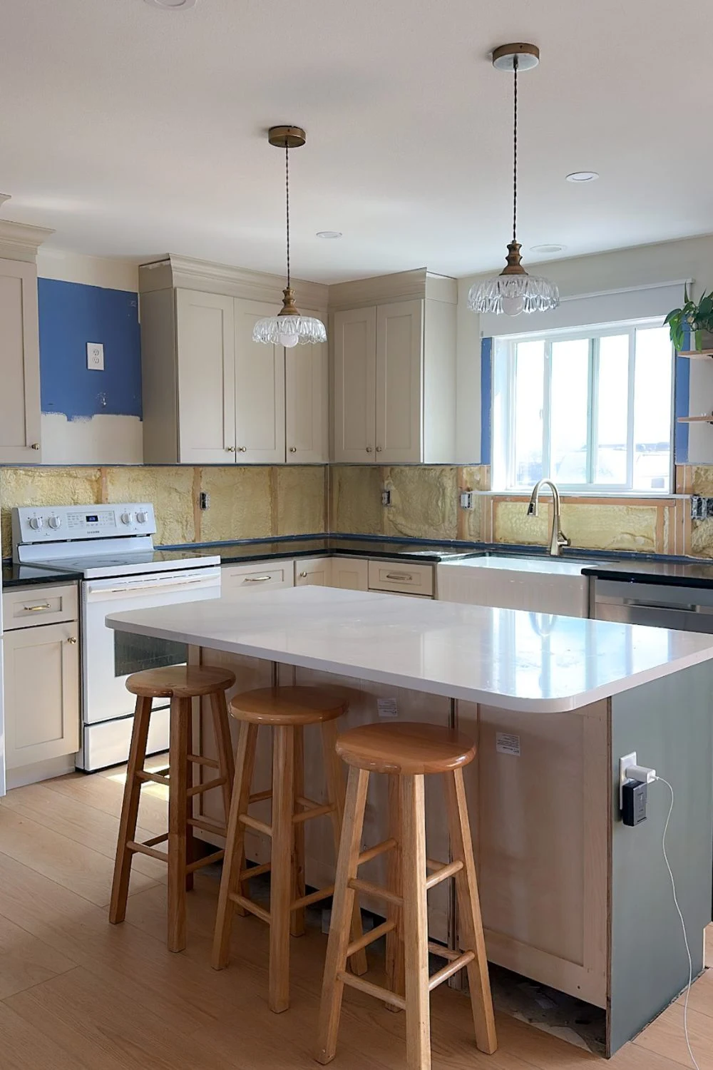 How to Install a V-Groove Plank Kitchen Backsplash_removing old tile