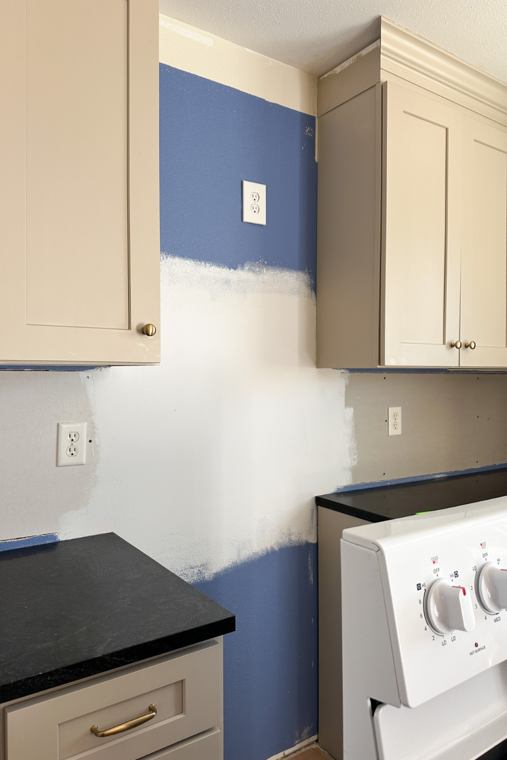 How to Install a V-Groove Plank Kitchen Backsplash_tile insert