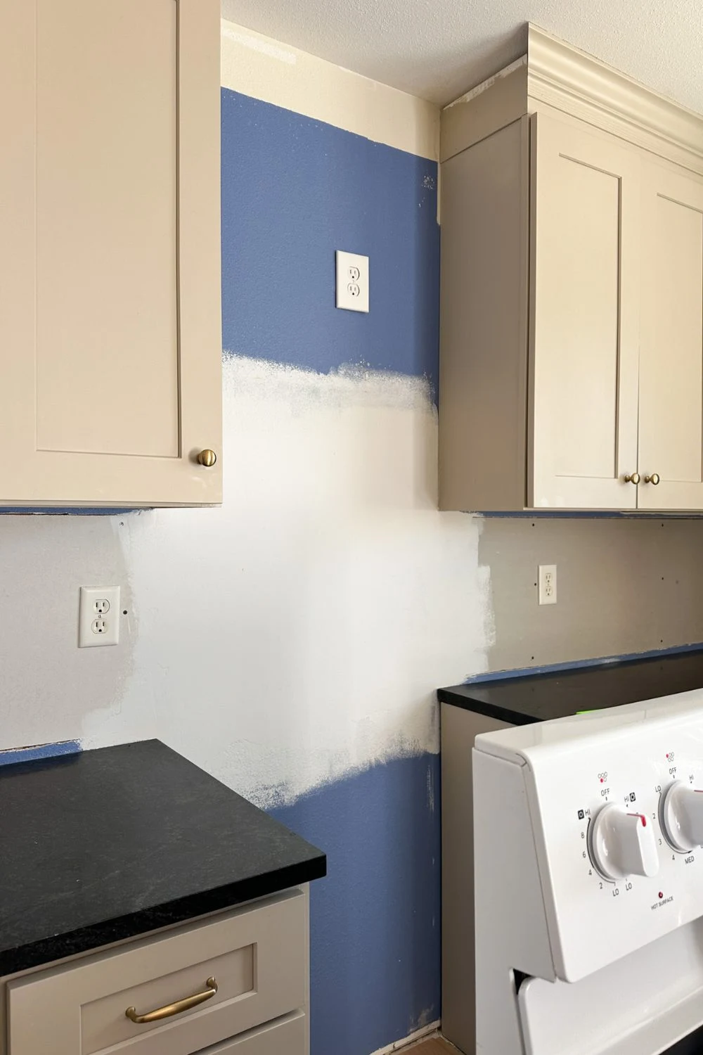 How to Install a V-Groove Plank Kitchen Backsplash_tile insert