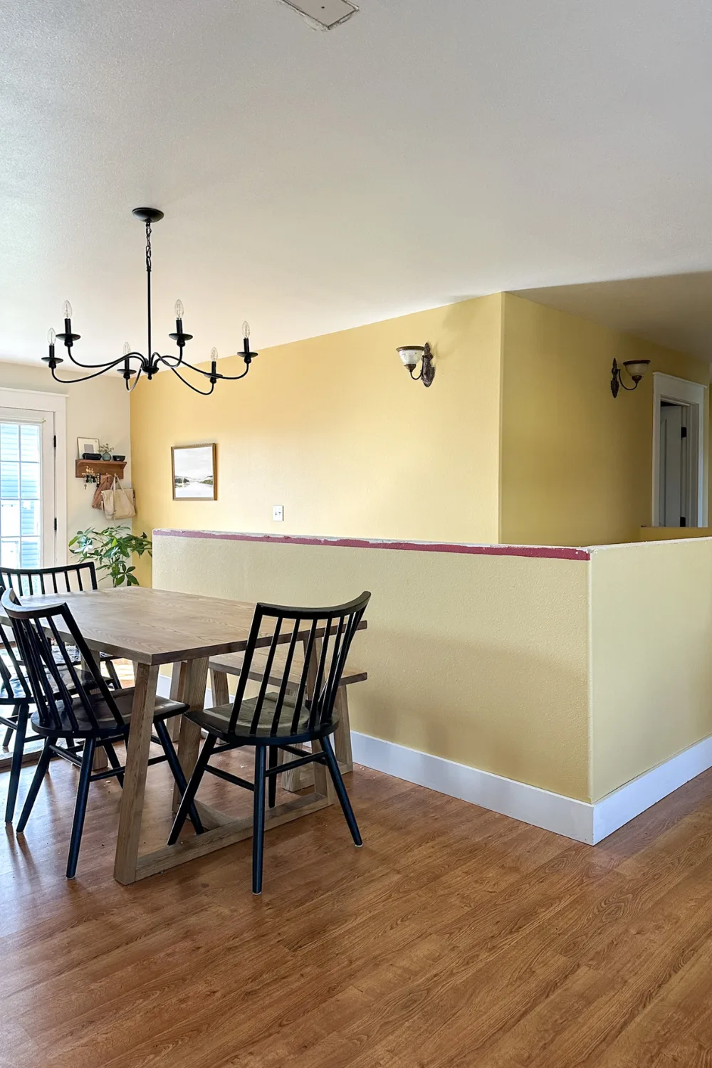 linen closet over the staircase_before