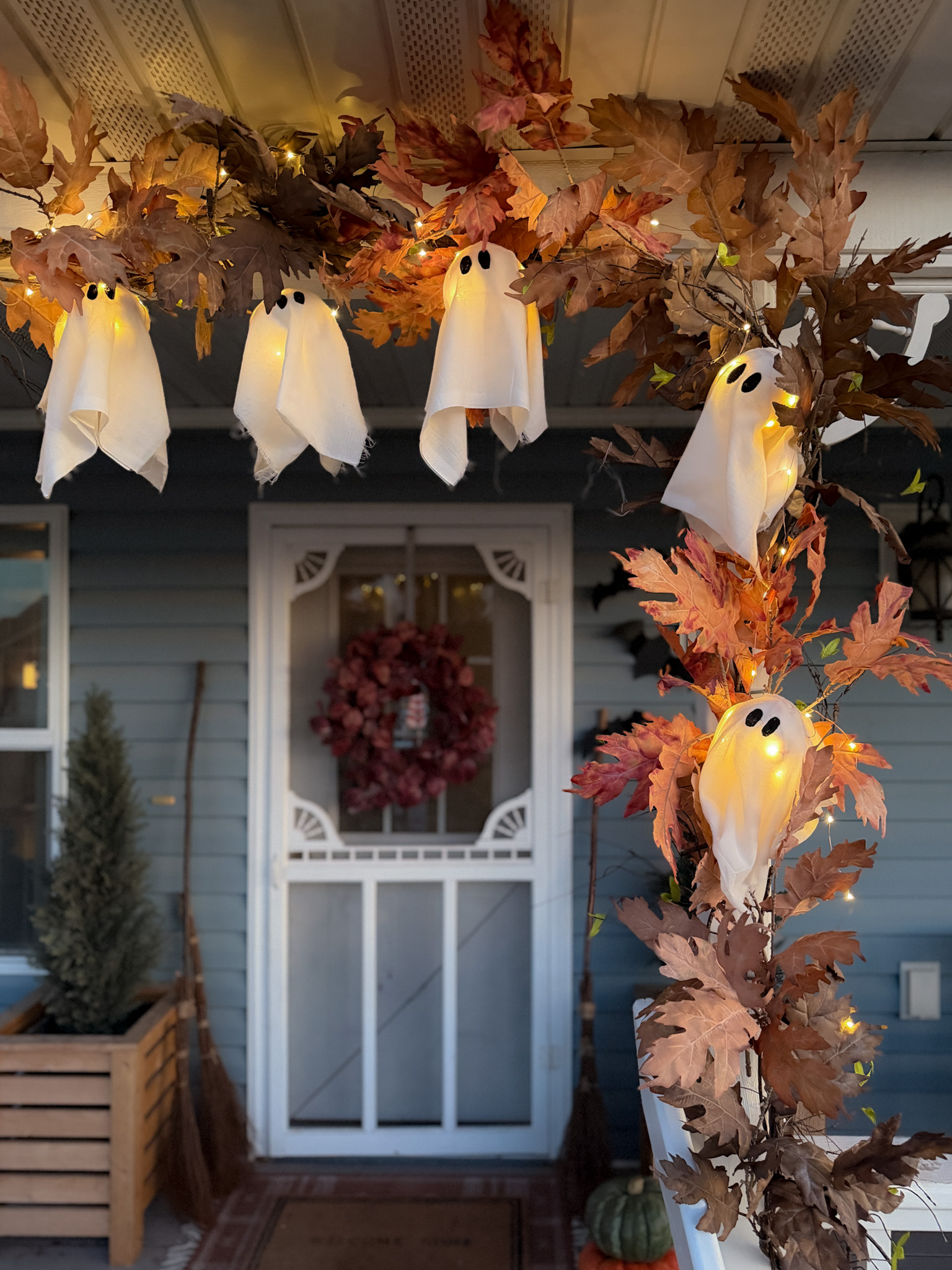 DIY Glowing Ghost Garland